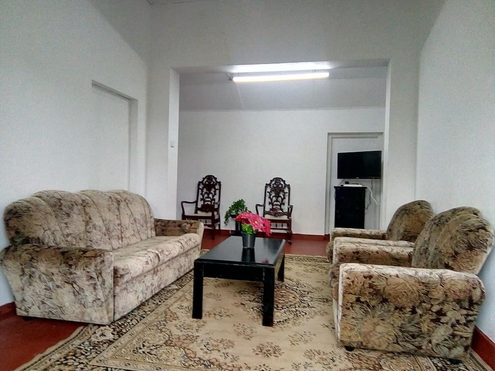 white cottage nuwara eliya
