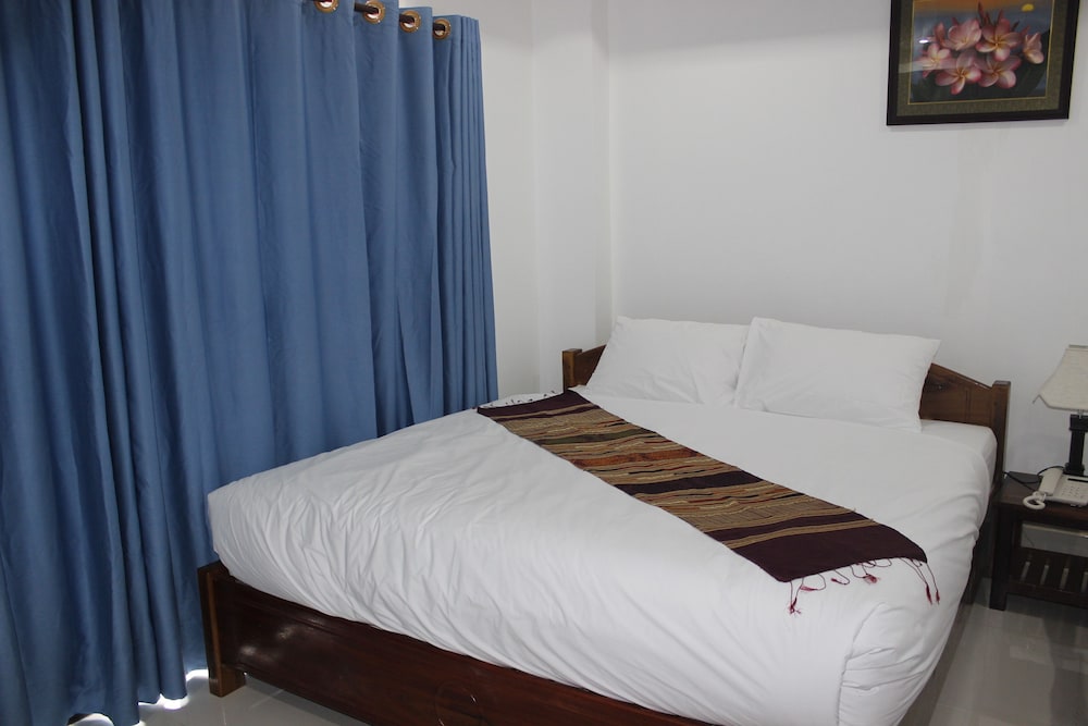 the grand riverside hotel 2 vangvieng