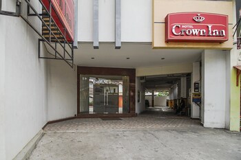 reddoorz plus karebosi area 2