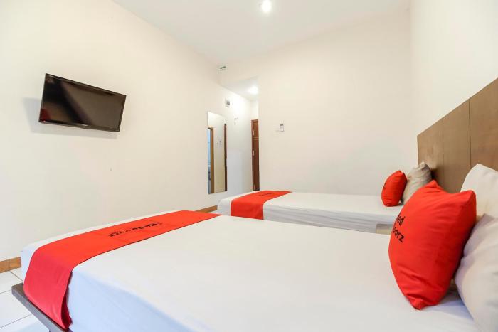 reddoorz plus karebosi area 2