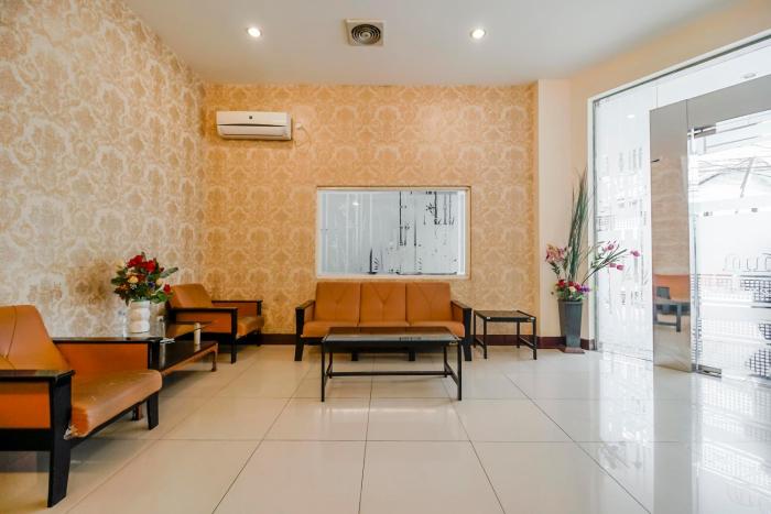 reddoorz plus karebosi area 2