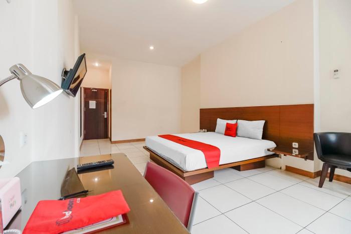 reddoorz plus karebosi area 2