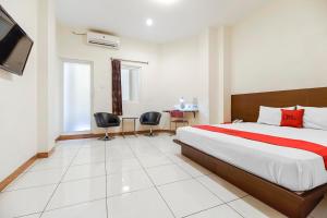 reddoorz plus karebosi area 2