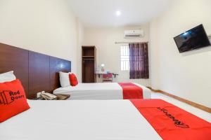 reddoorz plus karebosi area 2