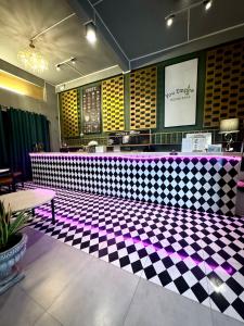 you empire hostel and bar