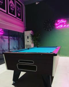 you empire hostel and bar