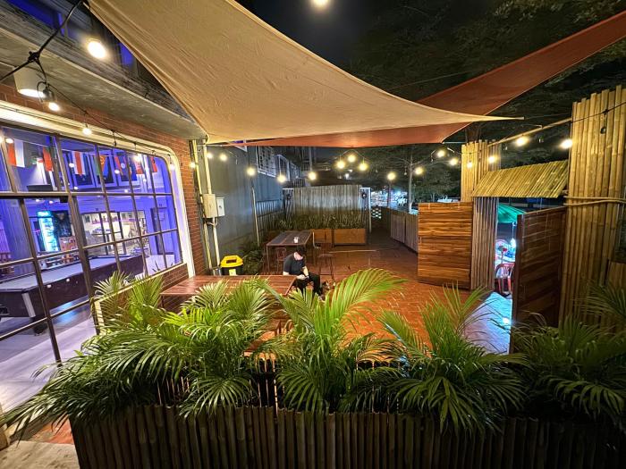 you empire hostel and bar