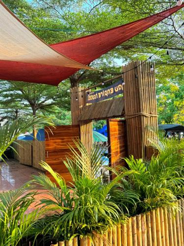 you empire hostel and bar