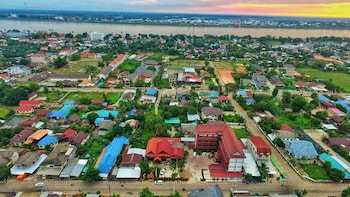 dongsay hotel thakhek