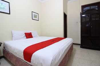 reddoorz mantrijeron 2