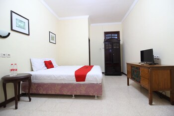 reddoorz mantrijeron 2