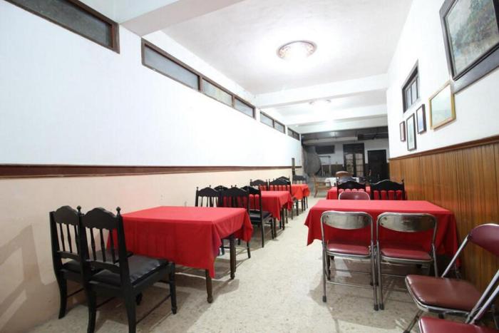 reddoorz mantrijeron 2