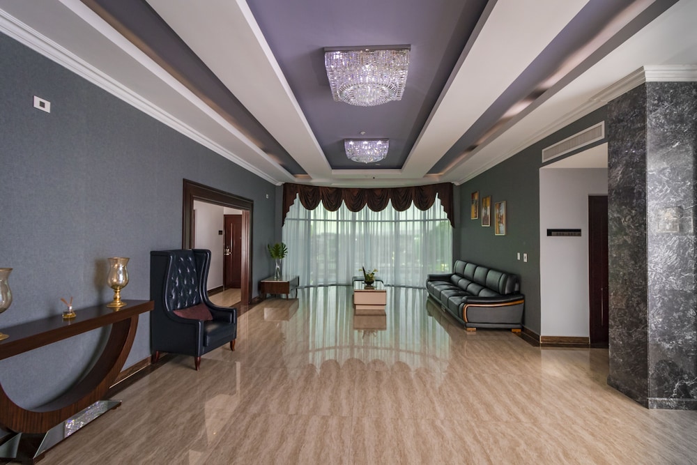city plaza hotel and suites