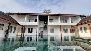 Sinom Borobudur Hotel,Magelang>>Borobudur,3 star