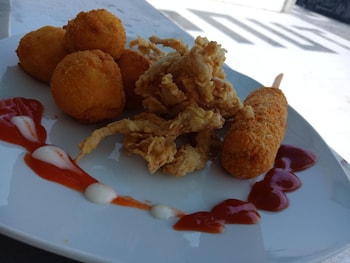 coconut hotel hostel