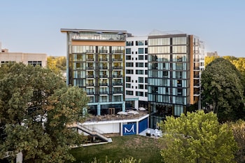 merriweather lakehouse autograph collection