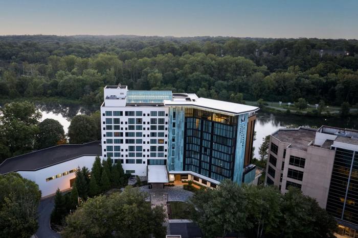 merriweather lakehouse autograph collection