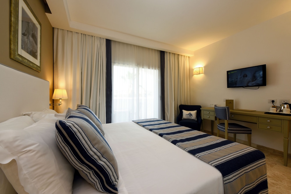 grand hotel cannigione