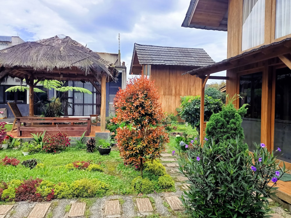 adk papandayan homestay and tour