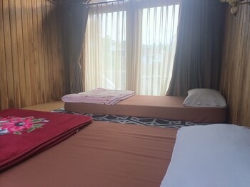 adk papandayan homestay and tour