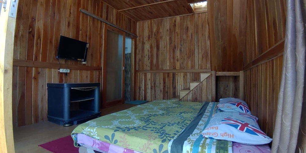 adk papandayan homestay and tour