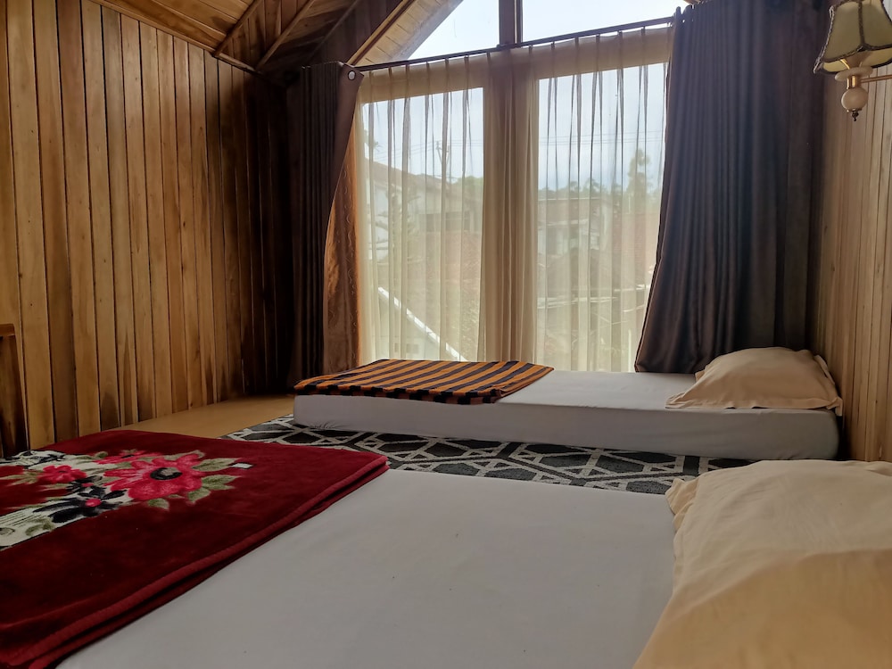 adk papandayan homestay and tour