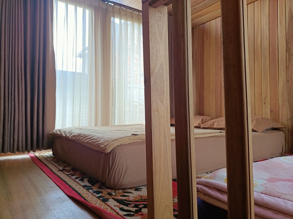 adk papandayan homestay and tour