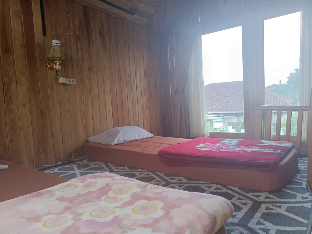 adk papandayan homestay and tour