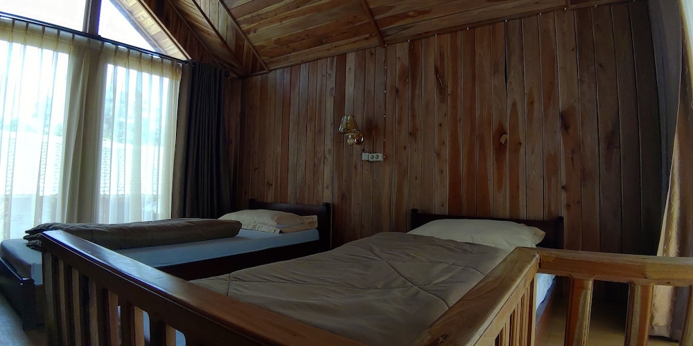 adk papandayan homestay and tour