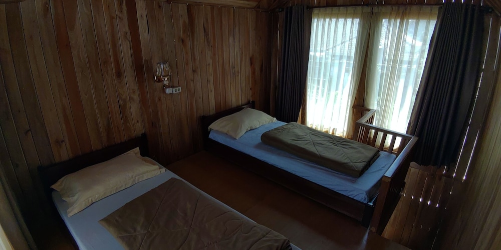 adk papandayan homestay and tour
