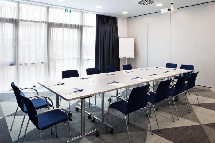 holiday inn express oberhausen an ihg hotel