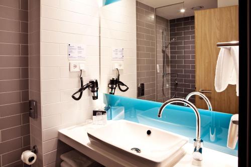holiday inn express oberhausen an ihg hotel