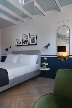 velvet grey boutique hotel