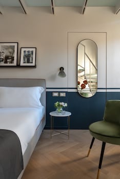 velvet grey boutique hotel