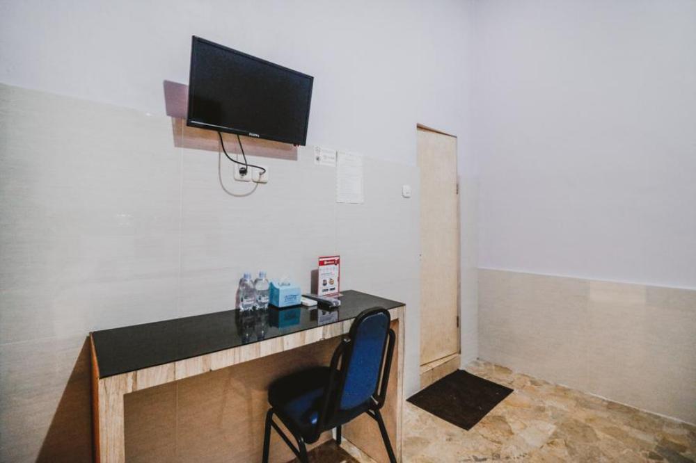 reddoorz near millennium ict center medan