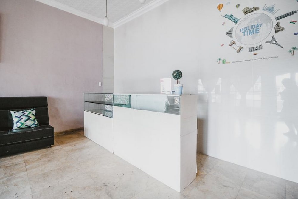 reddoorz near millennium ict center medan