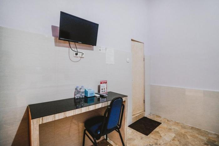 reddoorz near millennium ict center medan