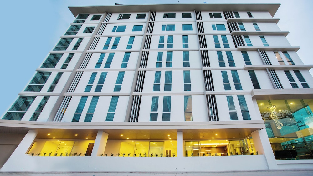 b2 hat yai premier hotel