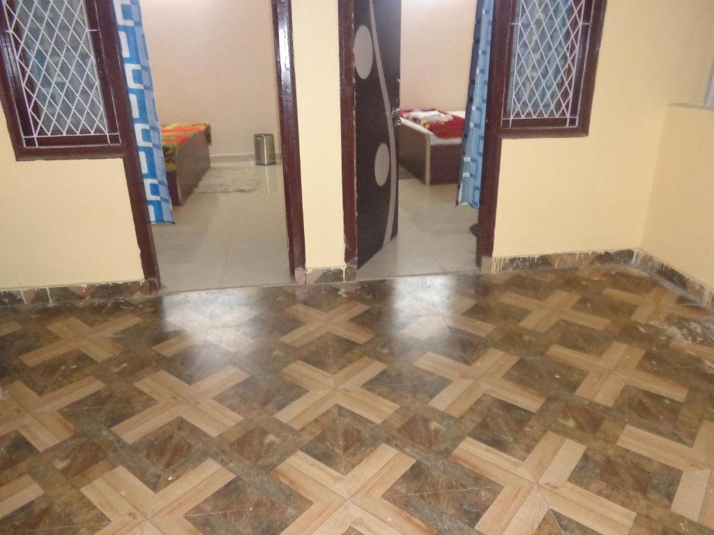 Delhi Inn,Shahdara,3 star