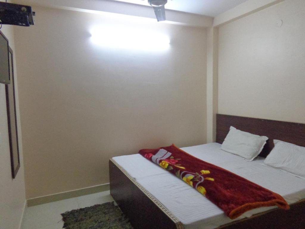 Delhi Inn,Shahdara,3 star