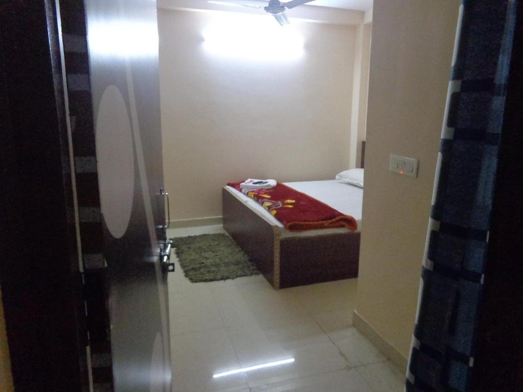 Delhi Inn,Shahdara,3 star