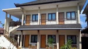 whiterose guesthouse