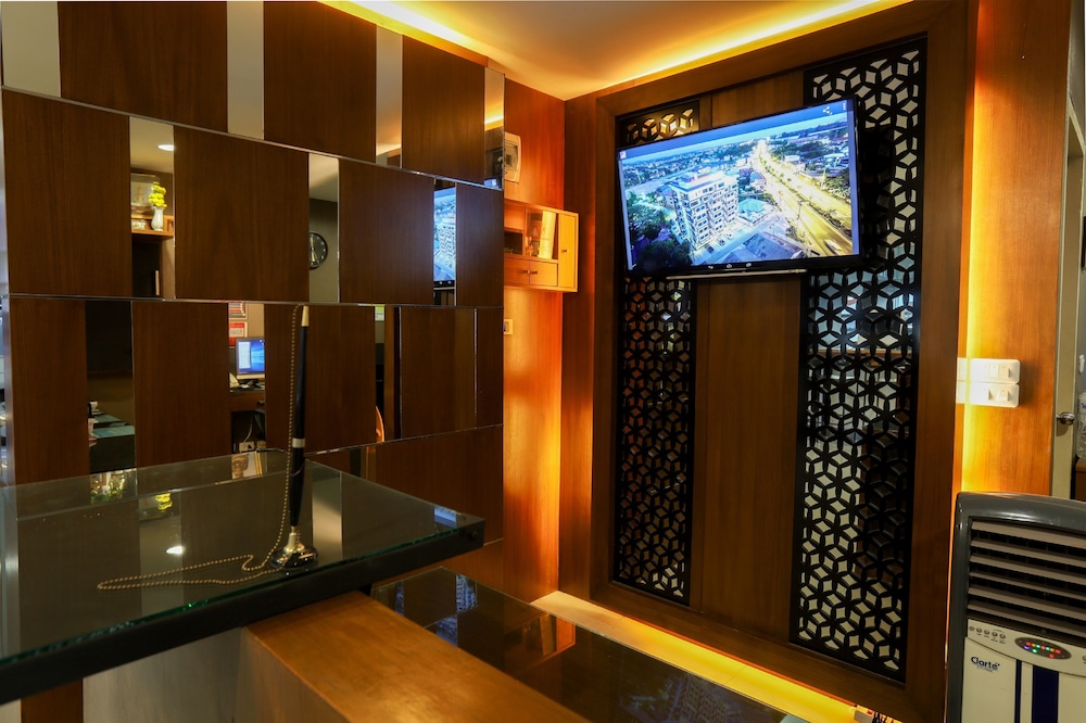 the greenery central suites