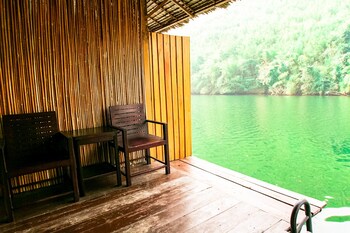 the hub erawan resort