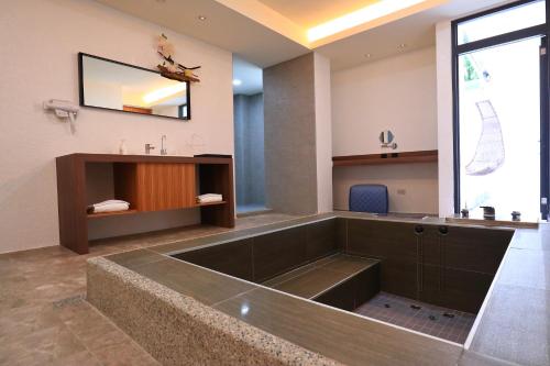 shu lan motel