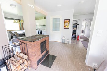 the elegant haistila