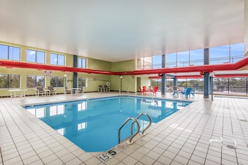 Americinn & Suites By Wyndham Baraboo Event Center,West Baraboo>>Baraboo,3 star