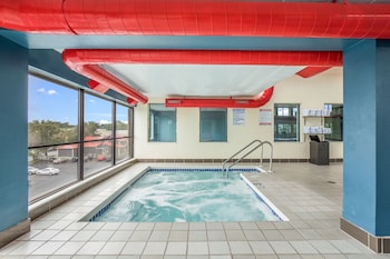 Americinn & Suites By Wyndham Baraboo Event Center,West Baraboo>>Baraboo,3 star