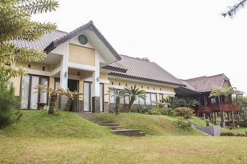 aldeoz ciater cikole villa subang
