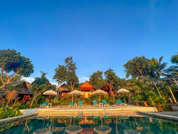 sunset hill penida resort